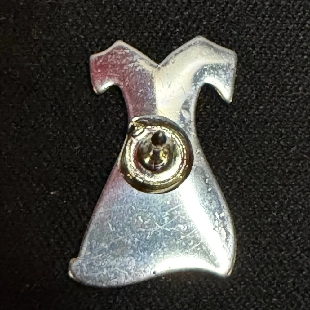Enamel Pin Women OS Red Dress Heart‎ Lapel Pin Silver Tone Accessory